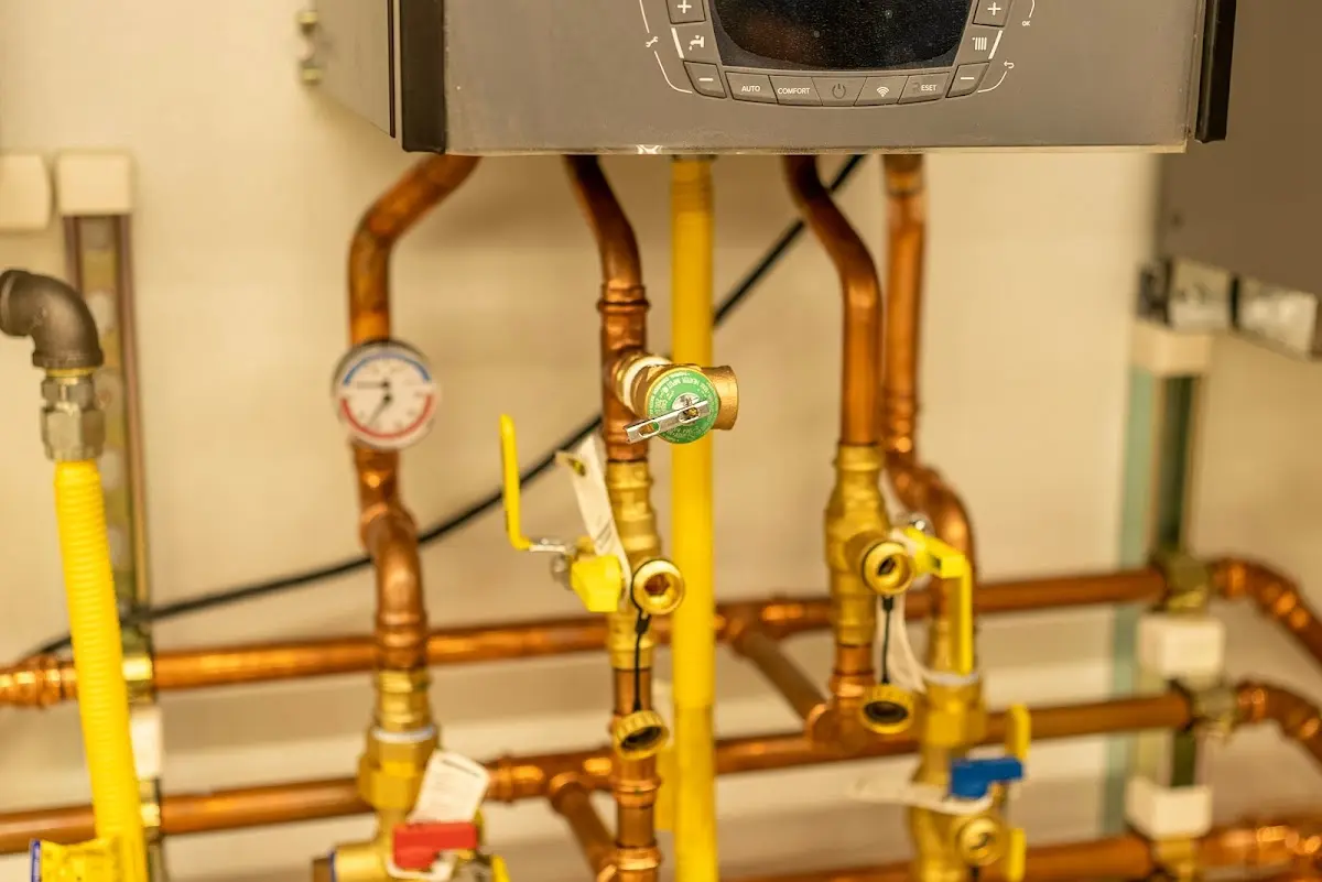 Licensed technician providing Pipe Repair for a homeowner in Richland